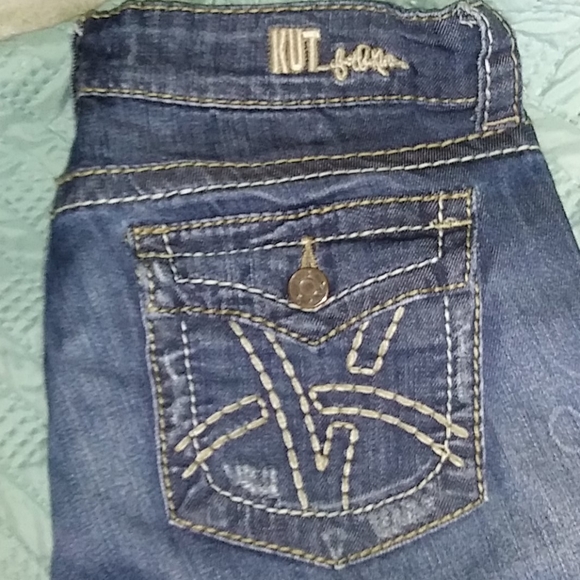 Capris - Picture 2 of 3